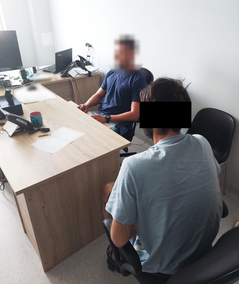 Wychodził ze sklepów z markowymi perfumami i kosmetykami. Został zatrzymany przez ursynowskich kryminalnych