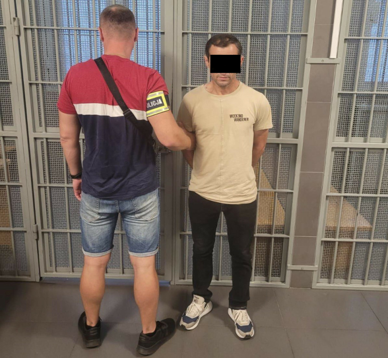 Areszt za kradzież z włamaniem do samochodu