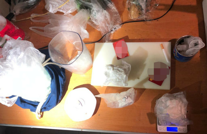 Operacyjni zajmujący się przestępczością przeciwko mieniu zabezpieczyli ponad 600 gramów narkotyków