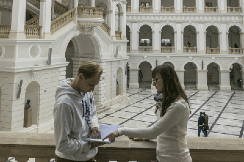 Wsparcie dla artystów i studentów