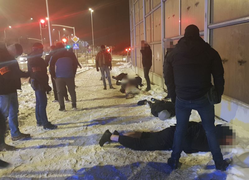 16 osób odpowie za brutalne napady na lokale z automatami do gier