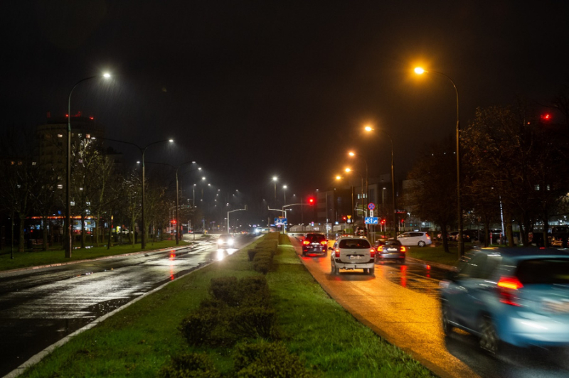 Warszawa (za)świeci przykładem