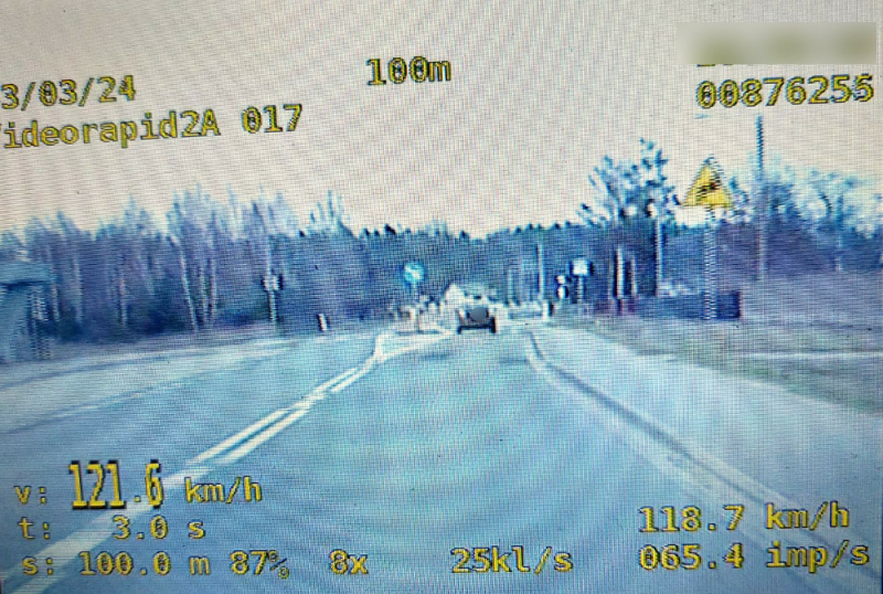 Pędził 121 km/h w terenie zabudowanym