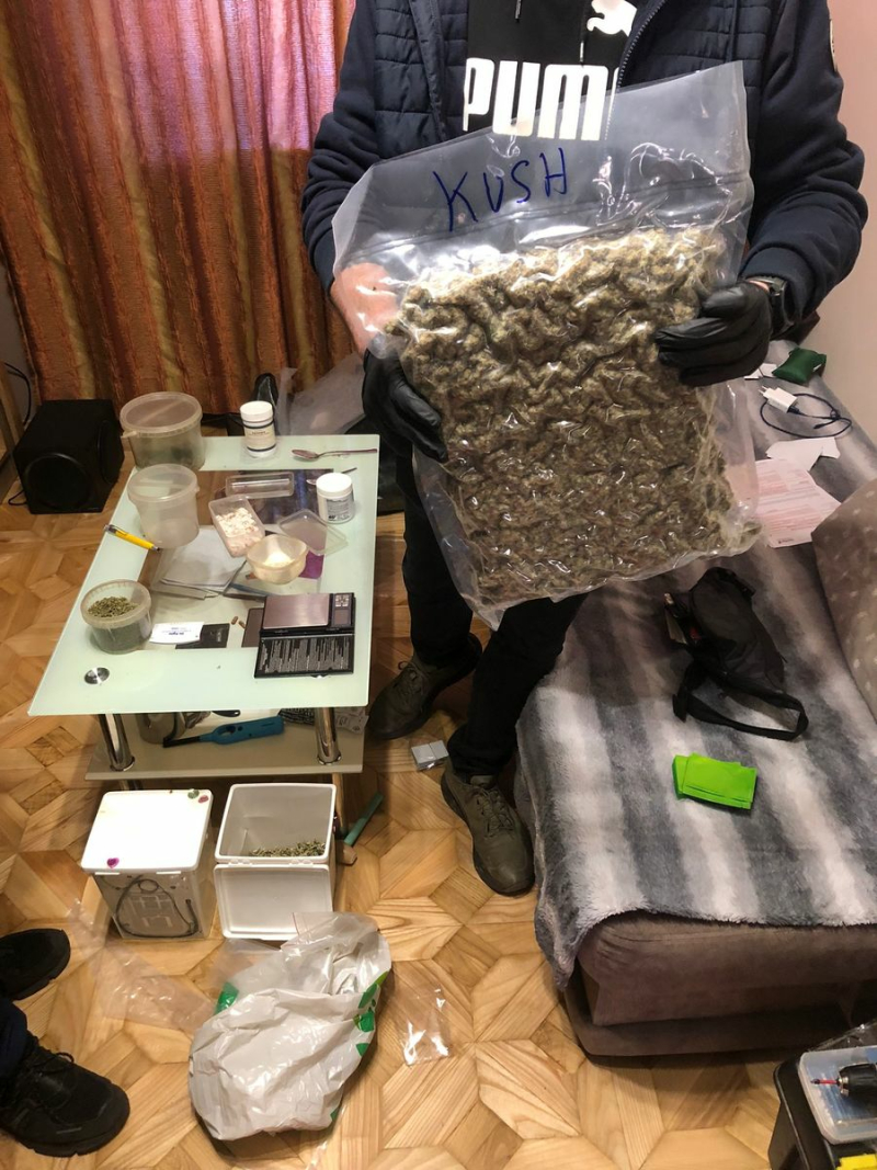 Areszt za posiadanie ponad 2 kilogramów narkotyków