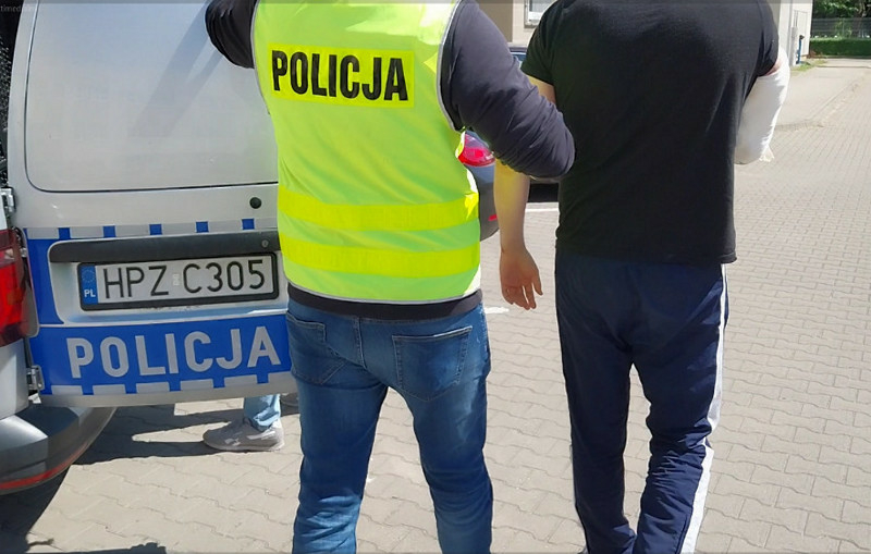Policjanci zatrzymali sprawcę potrącenia pieszych przy ulicy Szwedzkiej