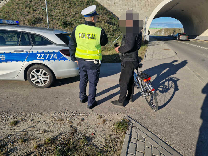 Z Grójca na warszawski Wawer na rowerze po ekspresowej "siódemce"