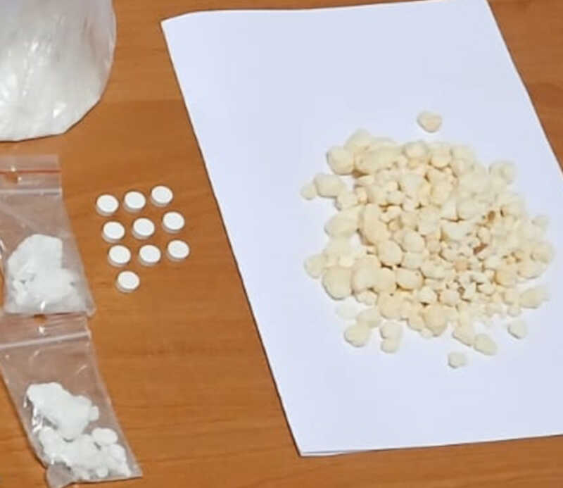 W aucie miał znaczną ilość narkotyków - tymczasowy areszt
