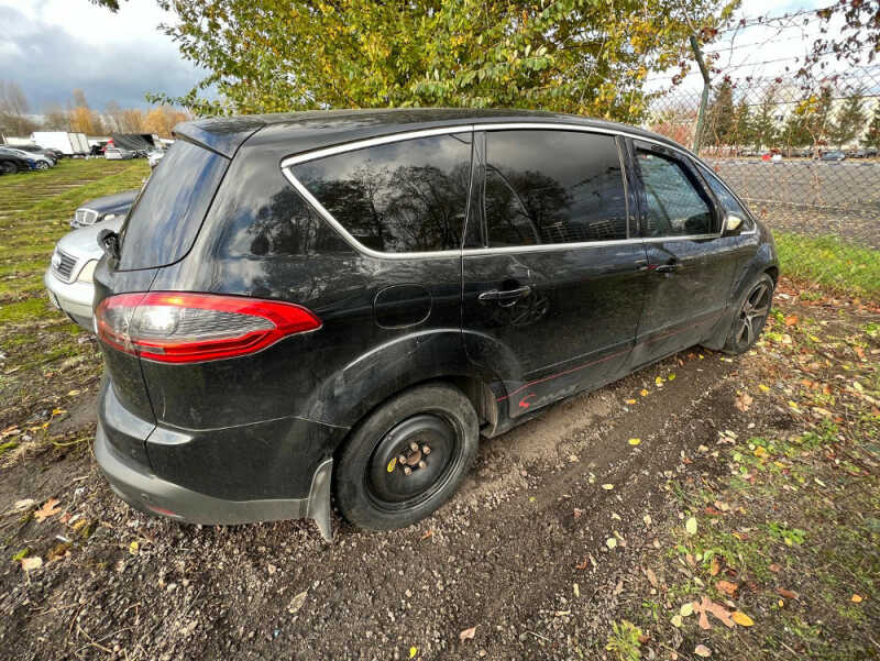 Potrącił pieszego na pasach i uciekł z miejsca zdarzenia