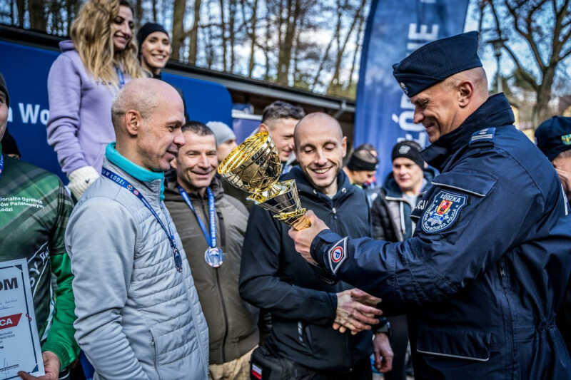 Sukces drużyny Komendy Stołecznej Policji w 6. Niebieskim Biegu Niepodległości!
