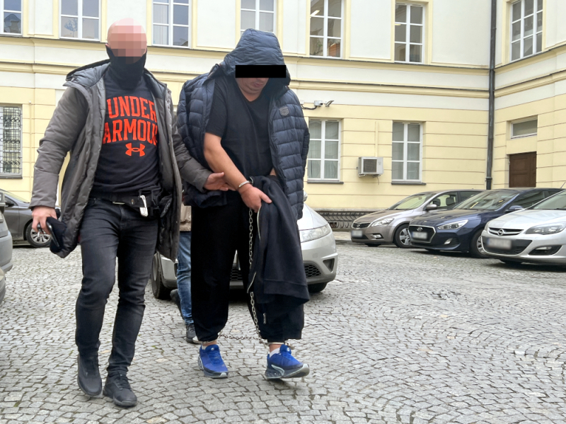 Po 24 latach odpowiedzą za zabójstwo dwóch 18-latek