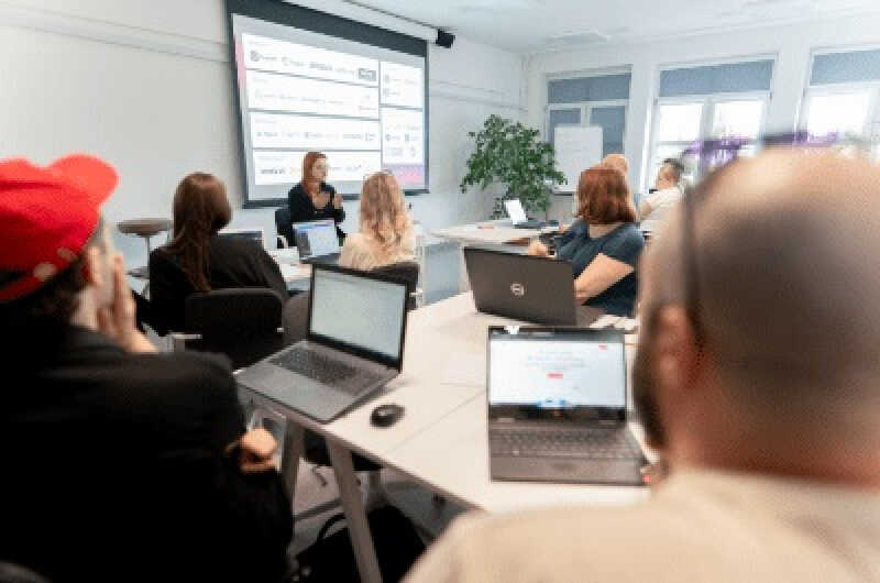 Warszawski samorząd pionierem etycznego wykorzystania AI