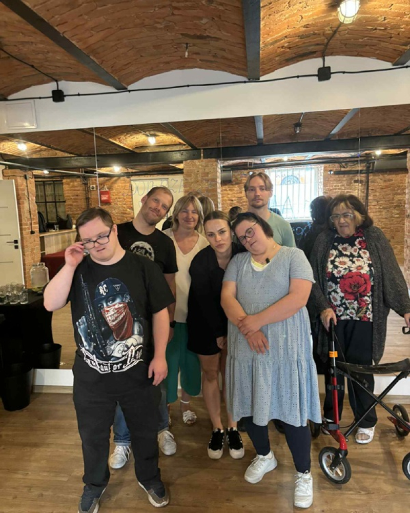 Przeciwko hejtowi na planie filmowym - Stowarzyszenie Otwarte Drzwi