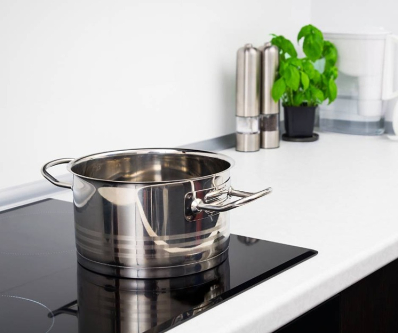Garnki nierdzewne – dlaczego warto je mieć w swojej kuchni?