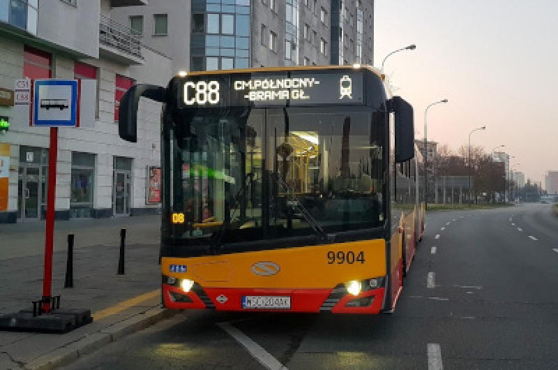 Specjalne połączenia autobusowe i trolejbusowe na cmentarze - na 1 i 2 listopada 2025