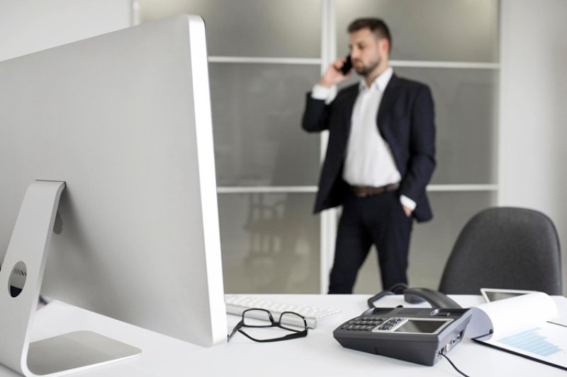 Jak wykryć podsłuch w biurze? Skuteczne metody identyfikacji zagrożeń