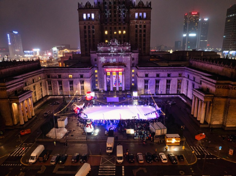 Sezon na lodowiska w Warszawie 2025 i 2026 – pełna lista lodowisk w Warszawie