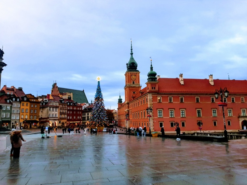 Mikołajkowy weekend w Warszawie. Lodowiska, jarmarki, koncerty i spotkania z Mikołajem w każdej dzielnicy