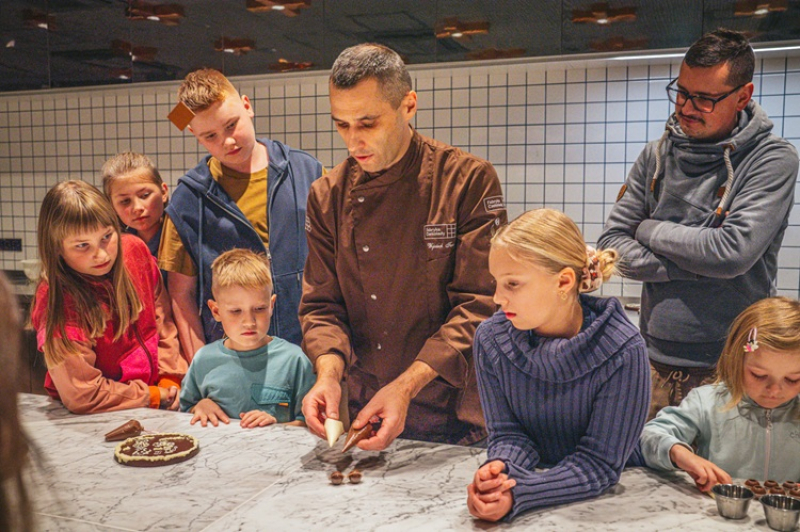 Nie masz planów na długi weekend? Ta atrakcja Warszawy bije rekordy popularności – sprawdź dlaczego!