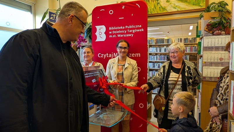 Warszawski Targówek stawia na bibliotekę przyszłości. Nowe technologie zmieniają obsługę czytelników
