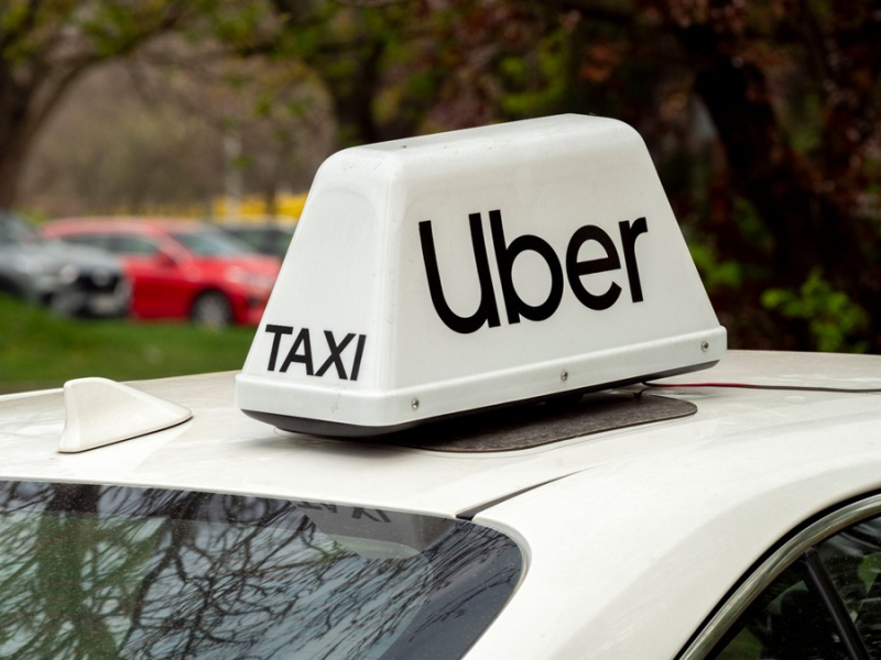 Jak zacząć pracę w Uber w Warszawie i ile można zarobić